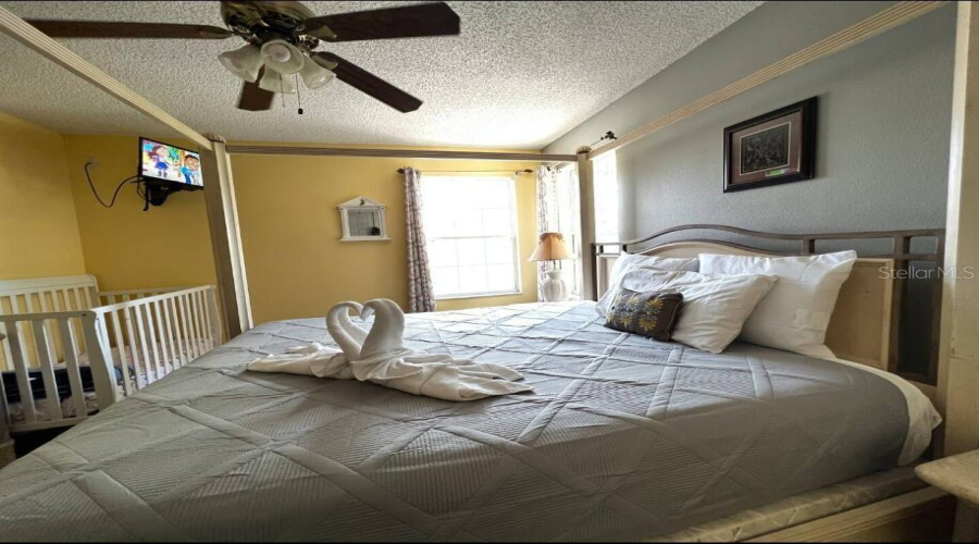 KISSIMMEE, Florida 34747, 6 Bedrooms Bedrooms, ,5 BathroomsBathrooms,Residential,For Sale,LIDO KEY,0,MFRO6247930