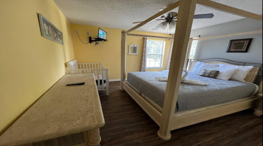 KISSIMMEE, Florida 34747, 6 Bedrooms Bedrooms, ,5 BathroomsBathrooms,Residential,For Sale,LIDO KEY,0,MFRO6247930