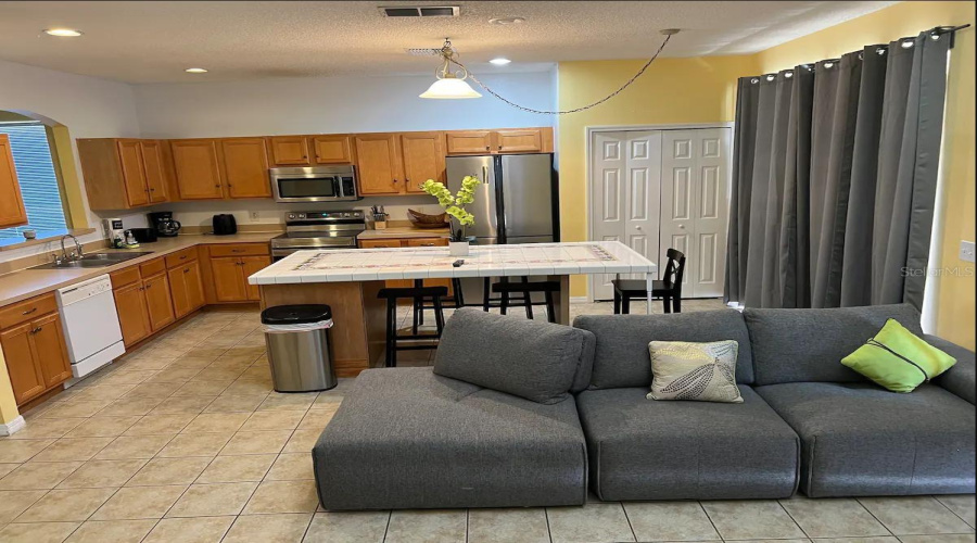 KISSIMMEE, Florida 34747, 6 Bedrooms Bedrooms, ,5 BathroomsBathrooms,Residential,For Sale,LIDO KEY,0,MFRO6247930