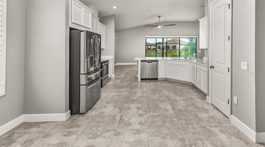 KISSIMMEE, Florida 34746, 3 Bedrooms Bedrooms, ,2 BathroomsBathrooms,Residential,For Sale,CARRICK BEND,0,MFRO6248003