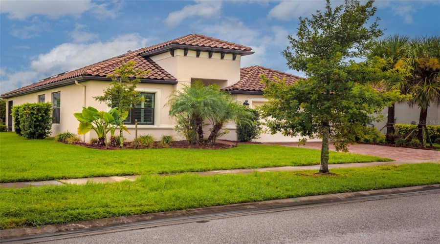KISSIMMEE, Florida 34746, 3 Bedrooms Bedrooms, ,2 BathroomsBathrooms,Residential,For Sale,CARRICK BEND,0,MFRO6248003