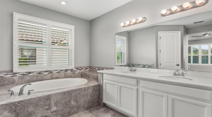 KISSIMMEE, Florida 34746, 3 Bedrooms Bedrooms, ,2 BathroomsBathrooms,Residential,For Sale,CARRICK BEND,0,MFRO6248003