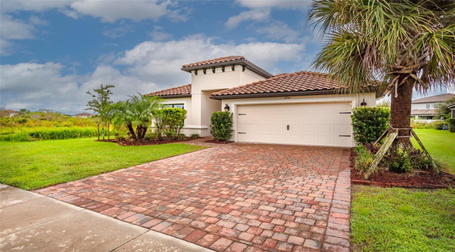 KISSIMMEE, Florida 34746, 3 Bedrooms Bedrooms, ,2 BathroomsBathrooms,Residential,For Sale,CARRICK BEND,0,MFRO6248003