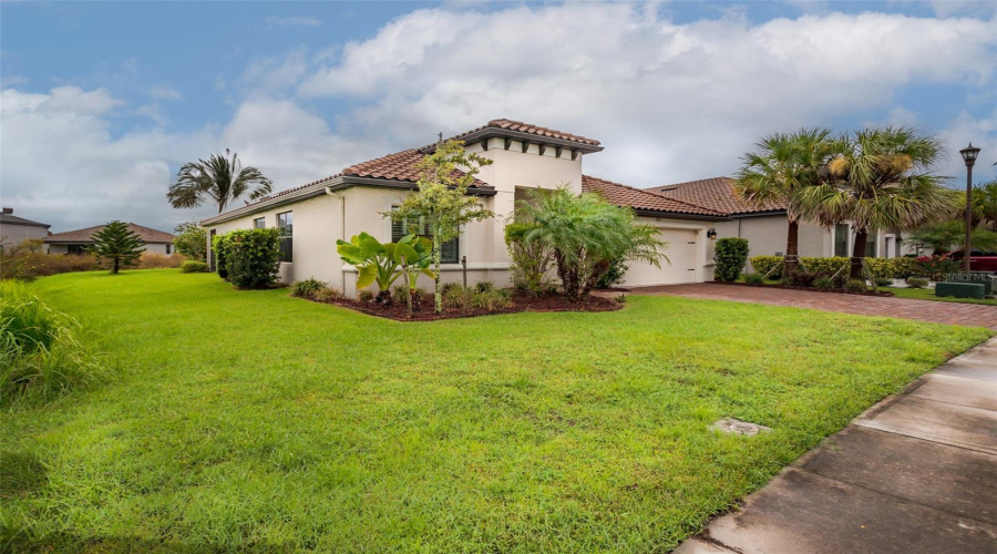 KISSIMMEE, Florida 34746, 3 Bedrooms Bedrooms, ,2 BathroomsBathrooms,Residential,For Sale,CARRICK BEND,0,MFRO6248003