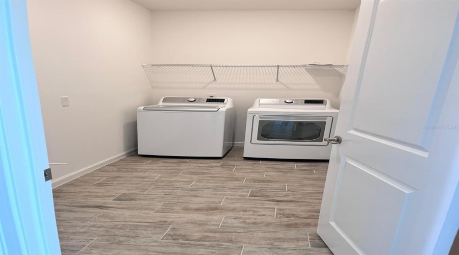 DAVENPORT, Florida 33837, 4 Bedrooms Bedrooms, ,3 BathroomsBathrooms,Residential,For Sale,GRAZIE,MFRO6246865