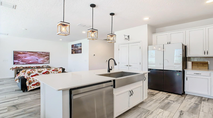 Kitchen Island With Farmhouse Sink