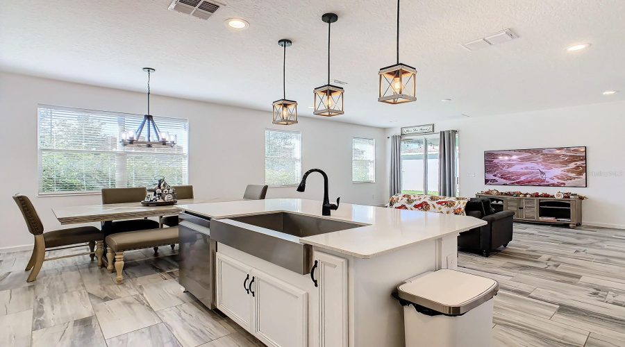 Kitchen Island With Farmhouse Sink