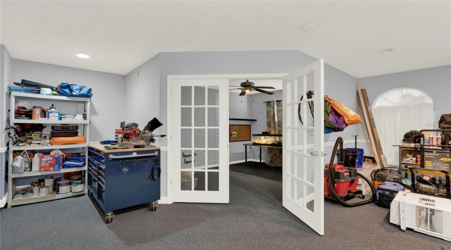 Office/ Workshop (Enclosed Garage)