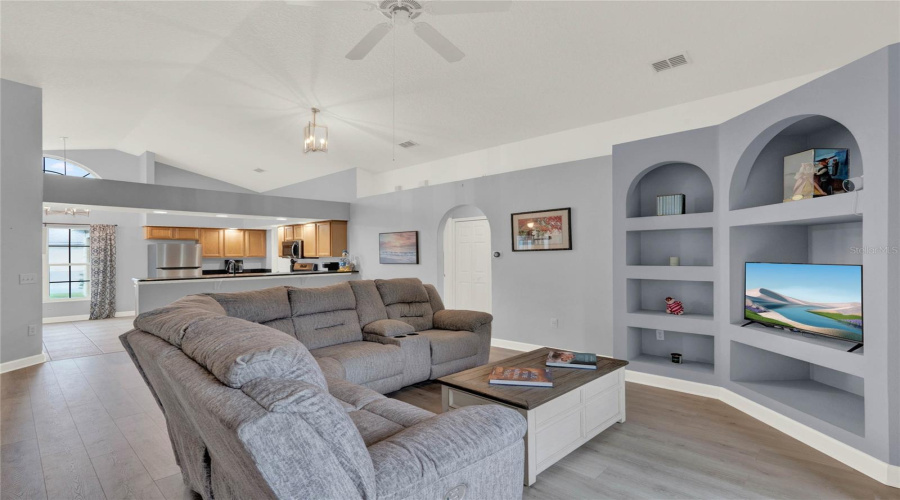 Open Floor Plan Facing Eat In Kitchen