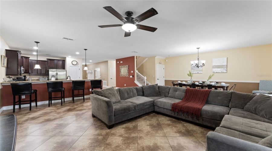 DAVENPORT, Florida 33896, 8 Bedrooms Bedrooms, ,5 BathroomsBathrooms,Residential,For Sale,THUNDERBIRD,0,MFRO6246013