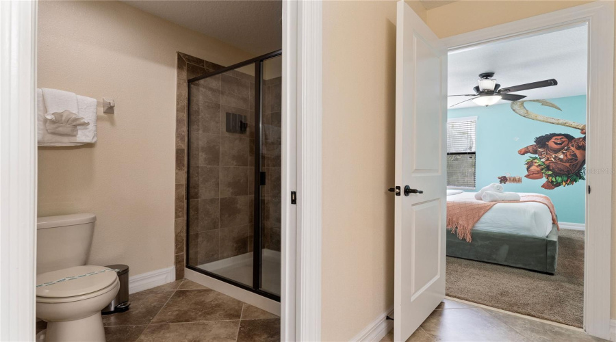 DAVENPORT, Florida 33896, 8 Bedrooms Bedrooms, ,5 BathroomsBathrooms,Residential,For Sale,THUNDERBIRD,0,MFRO6246013