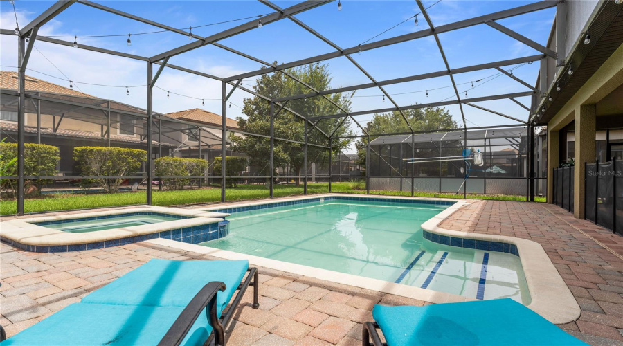 DAVENPORT, Florida 33896, 8 Bedrooms Bedrooms, ,5 BathroomsBathrooms,Residential,For Sale,THUNDERBIRD,0,MFRO6246013