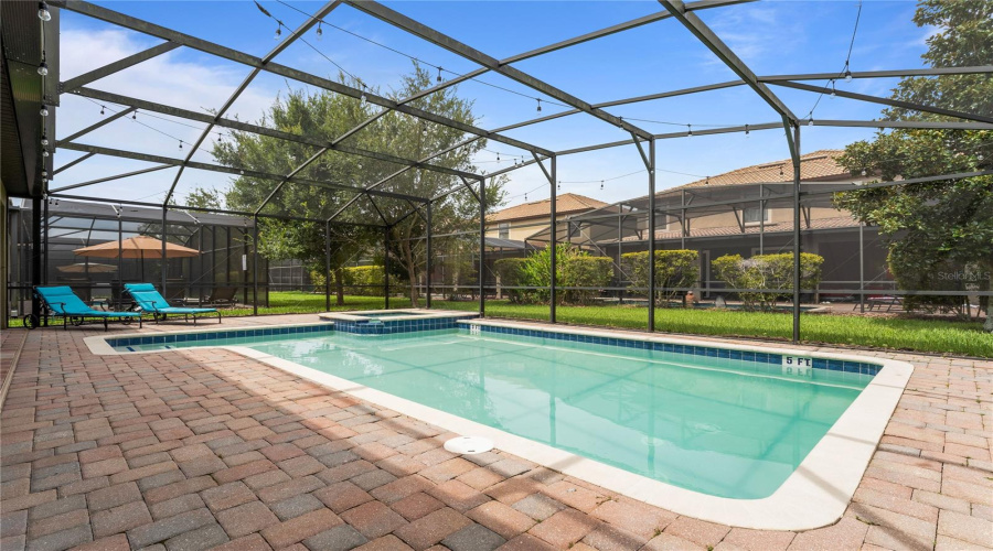 DAVENPORT, Florida 33896, 8 Bedrooms Bedrooms, ,5 BathroomsBathrooms,Residential,For Sale,THUNDERBIRD,0,MFRO6246013