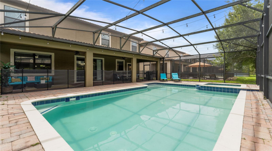 DAVENPORT, Florida 33896, 8 Bedrooms Bedrooms, ,5 BathroomsBathrooms,Residential,For Sale,THUNDERBIRD,0,MFRO6246013