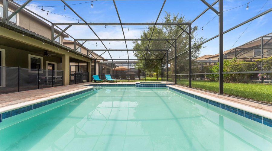 DAVENPORT, Florida 33896, 8 Bedrooms Bedrooms, ,5 BathroomsBathrooms,Residential,For Sale,THUNDERBIRD,0,MFRO6246013