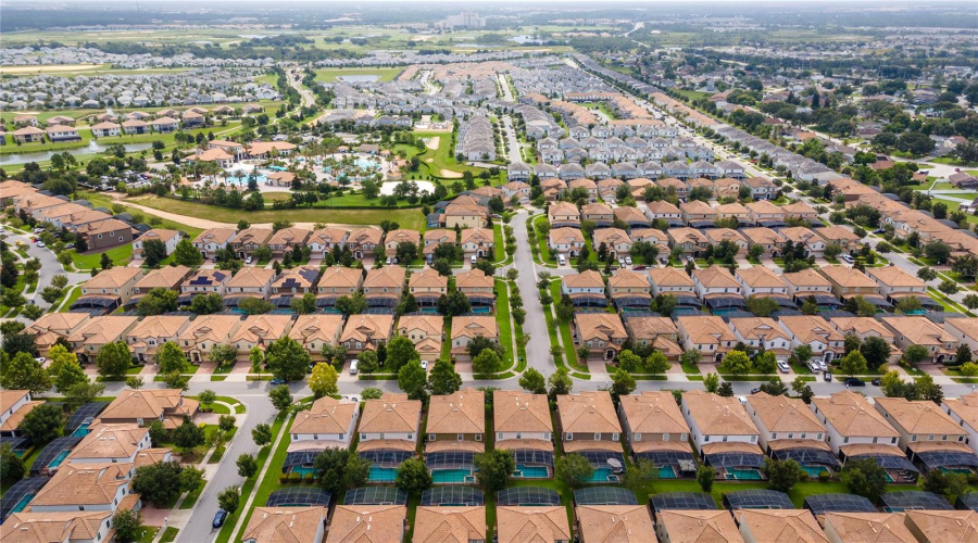 DAVENPORT, Florida 33896, 8 Bedrooms Bedrooms, ,5 BathroomsBathrooms,Residential,For Sale,THUNDERBIRD,0,MFRO6246013