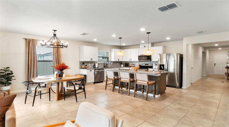 DAVENPORT, Florida 33837, 4 Bedrooms Bedrooms, ,2 BathroomsBathrooms,Residential,For Sale,SUGARWOOD,0,MFRO6249610