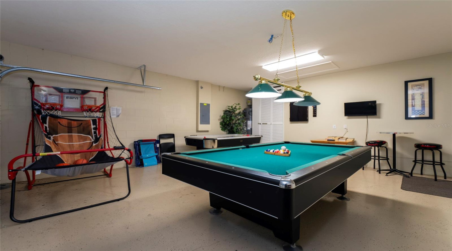 Davenport, Florida 33896, 4 Bedrooms Bedrooms, ,3 Bathroomsbathrooms,Residential,For Sale,Balmoral Dr,Mfrs5114070
