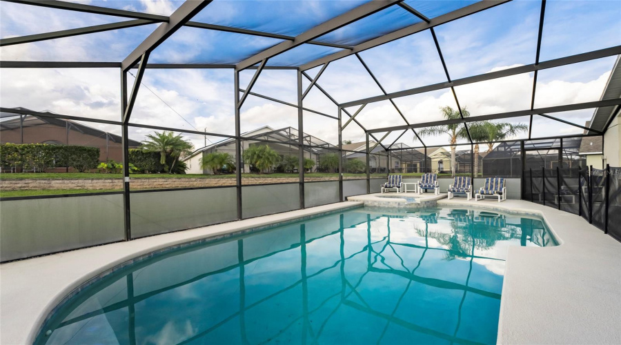 Davenport, Florida 33896, 4 Bedrooms Bedrooms, ,3 Bathroomsbathrooms,Residential,For Sale,Balmoral Dr,Mfrs5114070