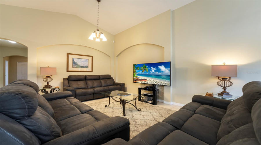 Davenport, Florida 33896, 4 Bedrooms Bedrooms, ,3 Bathroomsbathrooms,Residential,For Sale,Balmoral Dr,Mfrs5114070