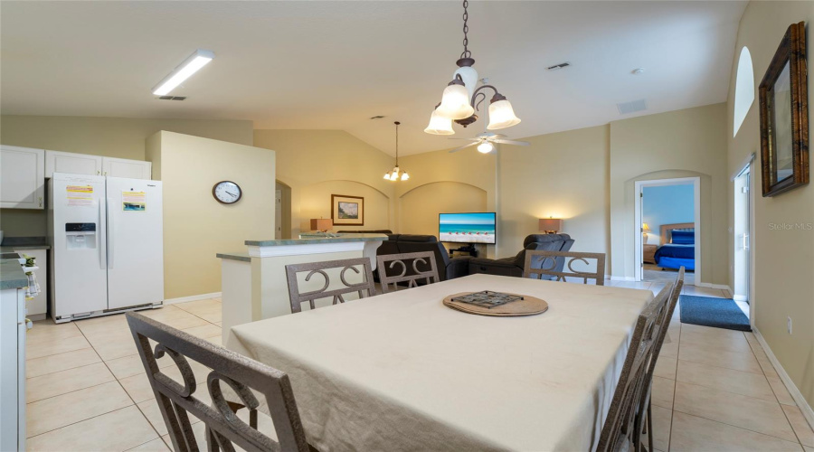 Davenport, Florida 33896, 4 Bedrooms Bedrooms, ,3 Bathroomsbathrooms,Residential,For Sale,Balmoral Dr,Mfrs5114070