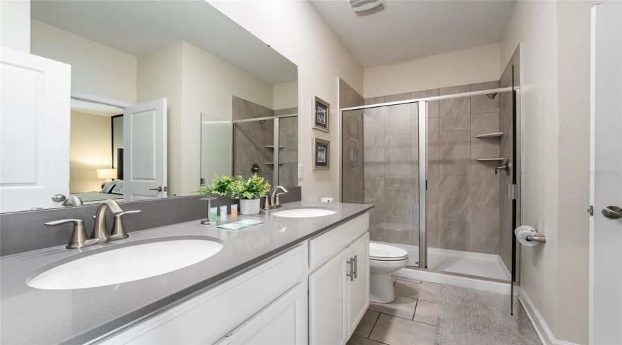 KISSIMMEE, Florida 34746, 8 Bedrooms Bedrooms, ,5 BathroomsBathrooms,Residential,For Sale,TARGET,0,MFRO6250884