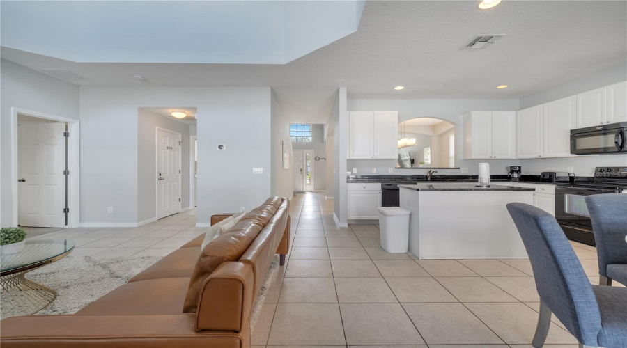 KISSIMMEE, Florida 34746, 6 Bedrooms Bedrooms, ,5 BathroomsBathrooms,Residential,For Sale,DHARMA,0,MFRS5114389