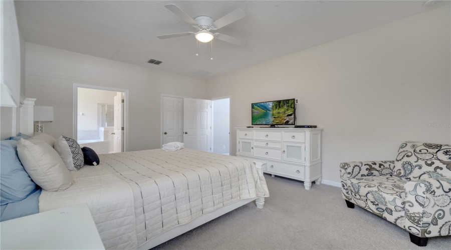 KISSIMMEE, Florida 34746, 6 Bedrooms Bedrooms, ,5 BathroomsBathrooms,Residential,For Sale,DHARMA,0,MFRS5114389