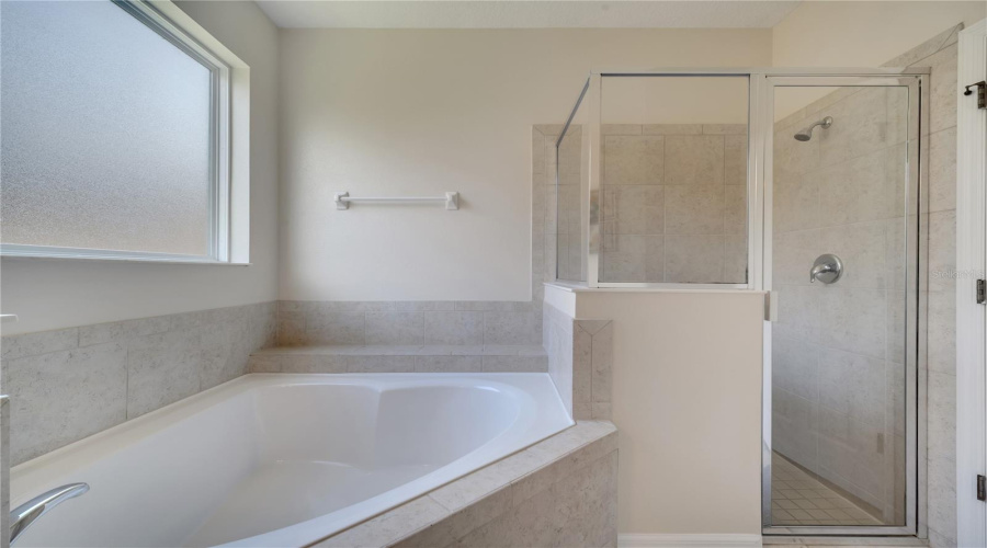 KISSIMMEE, Florida 34746, 6 Bedrooms Bedrooms, ,5 BathroomsBathrooms,Residential,For Sale,DHARMA,0,MFRS5114389