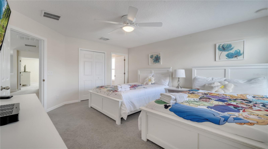KISSIMMEE, Florida 34746, 6 Bedrooms Bedrooms, ,5 BathroomsBathrooms,Residential,For Sale,DHARMA,0,MFRS5114389