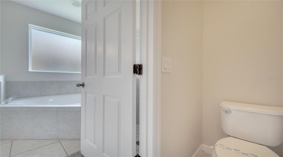 KISSIMMEE, Florida 34746, 6 Bedrooms Bedrooms, ,5 BathroomsBathrooms,Residential,For Sale,DHARMA,0,MFRS5114389