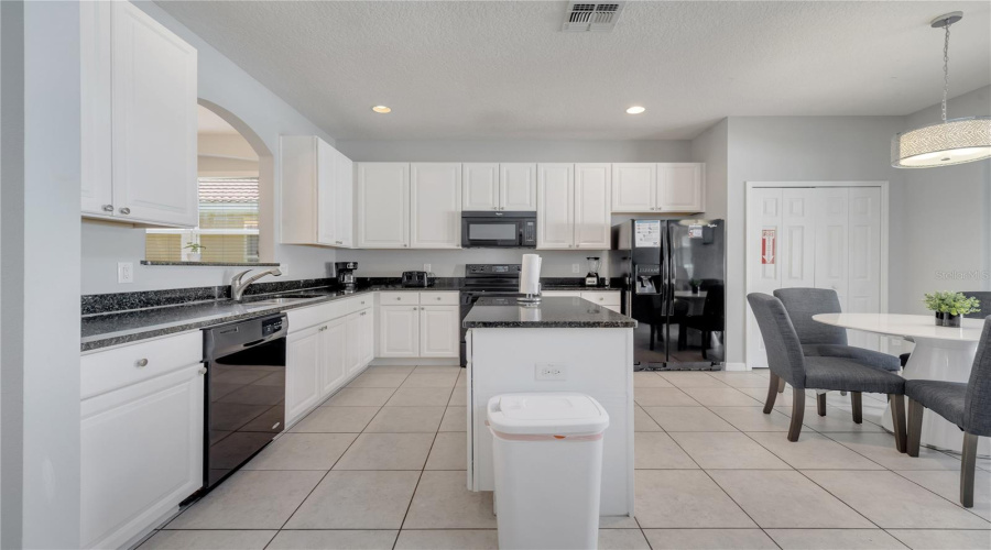 KISSIMMEE, Florida 34746, 6 Bedrooms Bedrooms, ,5 BathroomsBathrooms,Residential,For Sale,DHARMA,0,MFRS5114389