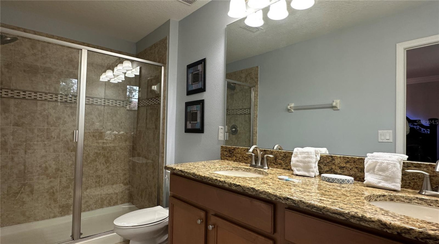 KISSIMMEE, Florida 34747, 6 Bedrooms Bedrooms, ,5 BathroomsBathrooms,Residential,For Sale,CANDY PALM,0,MFRS5114396