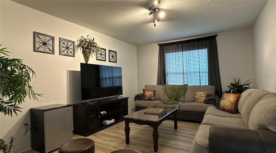KISSIMMEE, Florida 34747, 6 Bedrooms Bedrooms, ,5 BathroomsBathrooms,Residential,For Sale,CANDY PALM,0,MFRS5114396