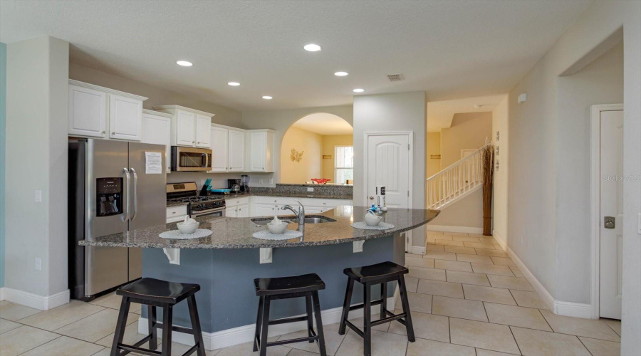 DAVENPORT, Florida 33837, 5 Bedrooms Bedrooms, ,4 BathroomsBathrooms,Residential,For Sale,WILDWOOD,0,MFRO6251831