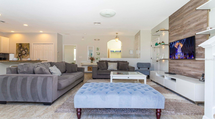 KISSIMMEE, Florida 34746, 4 Bedrooms Bedrooms, ,3 BathroomsBathrooms,Residential,For Sale,LAS FUENTES,0,MFRO6252418
