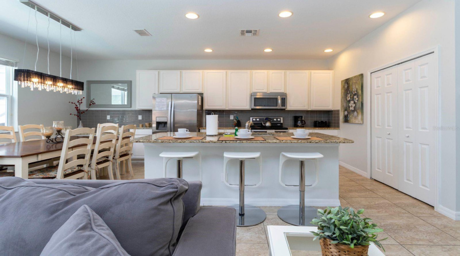 KISSIMMEE, Florida 34746, 4 Bedrooms Bedrooms, ,3 BathroomsBathrooms,Residential,For Sale,LAS FUENTES,0,MFRO6252418