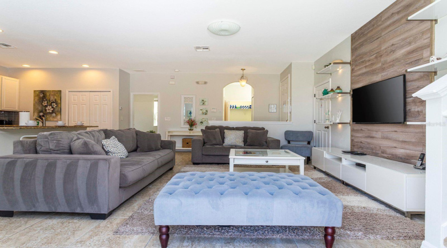 KISSIMMEE, Florida 34746, 4 Bedrooms Bedrooms, ,3 BathroomsBathrooms,Residential,For Sale,LAS FUENTES,0,MFRO6252418