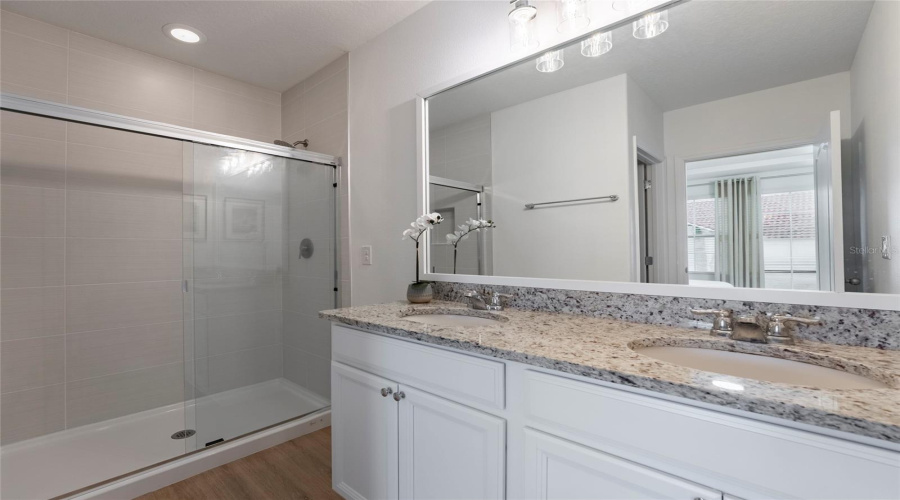 DAVENPORT, Florida 33837, 4 Bedrooms Bedrooms, ,3 BathroomsBathrooms,Residential,For Sale,TERRASONESTA,MFRS5114326