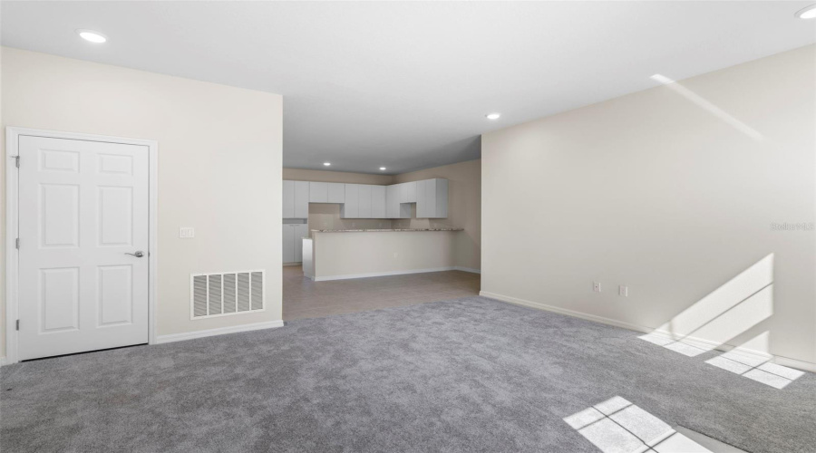 DAVENPORT, Florida 33837, 3 Bedrooms Bedrooms, ,2 BathroomsBathrooms,Residential,For Sale,HOLLY VILLAGE,0,MFRO6251900