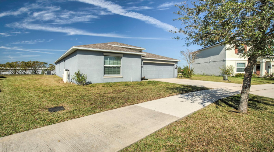 DAVENPORT, Florida 33837, 4 Bedrooms Bedrooms, ,2 BathroomsBathrooms,Residential,For Sale,TAFT,0,MFRO6252566
