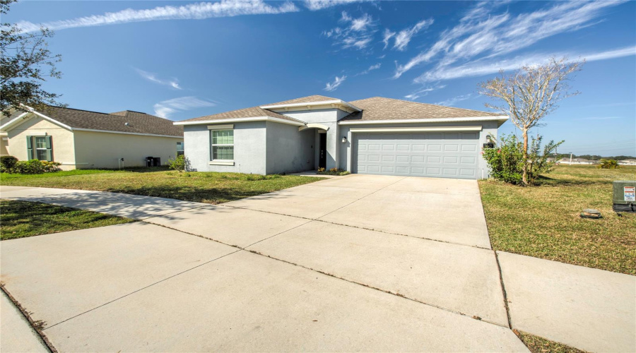 DAVENPORT, Florida 33837, 4 Bedrooms Bedrooms, ,2 BathroomsBathrooms,Residential,For Sale,TAFT,0,MFRO6252566