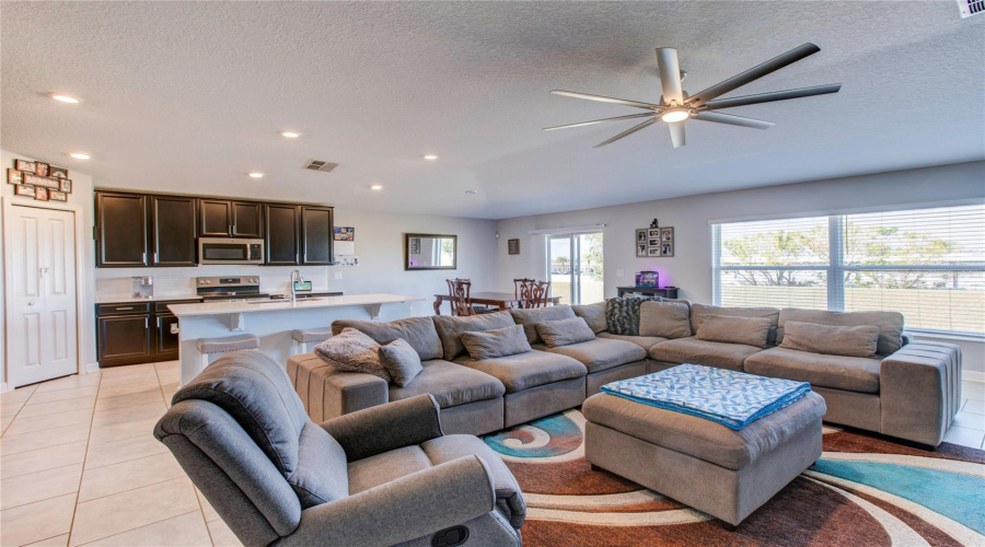 DAVENPORT, Florida 33837, 4 Bedrooms Bedrooms, ,2 BathroomsBathrooms,Residential,For Sale,TAFT,0,MFRO6252566