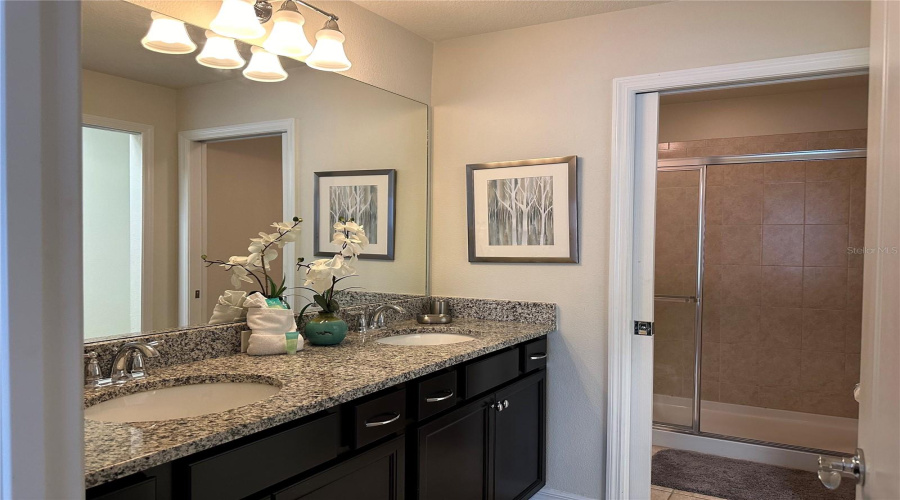 KISSIMMEE, Florida 34747, 5 Bedrooms Bedrooms, ,4 BathroomsBathrooms,Residential,For Sale,RHODES,0,MFRO6252084