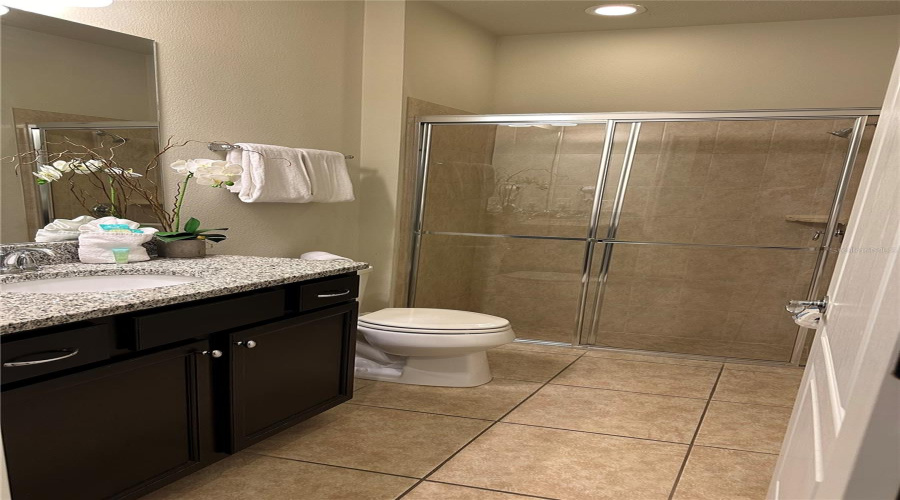 KISSIMMEE, Florida 34747, 5 Bedrooms Bedrooms, ,4 BathroomsBathrooms,Residential,For Sale,RHODES,0,MFRO6252084