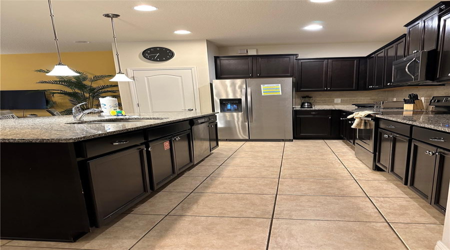 KISSIMMEE, Florida 34747, 5 Bedrooms Bedrooms, ,4 BathroomsBathrooms,Residential,For Sale,RHODES,0,MFRO6252084