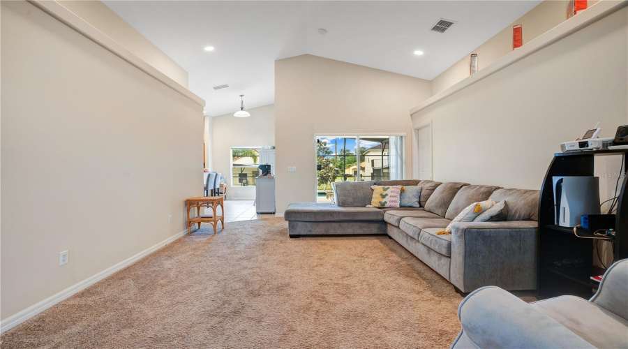 DAVENPORT, Florida 33896, 4 Bedrooms Bedrooms, ,2 BathroomsBathrooms,Residential,For Sale,ROBIN,0,MFRO6198941