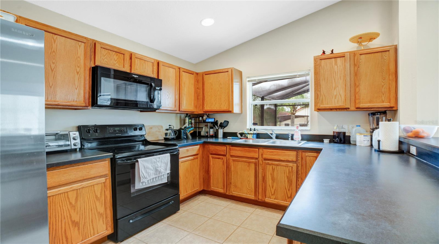 DAVENPORT, Florida 33896, 4 Bedrooms Bedrooms, ,2 BathroomsBathrooms,Residential,For Sale,ROBIN,0,MFRO6198941