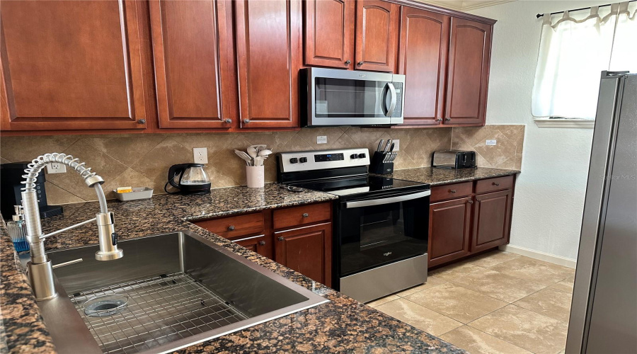DAVENPORT, Florida 33897, 3 Bedrooms Bedrooms, ,3 BathroomsBathrooms,Residential,For Sale,CHARO,MFRO6252578