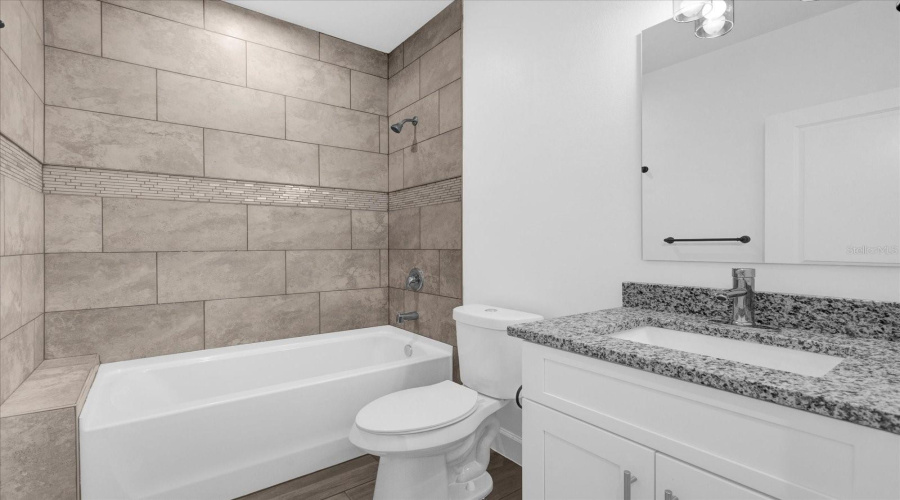 DAVENPORT, Florida 33896, 4 Bedrooms Bedrooms, ,4 BathroomsBathrooms,Residential,For Sale,LAKE SHORE,0,MFRO6252188